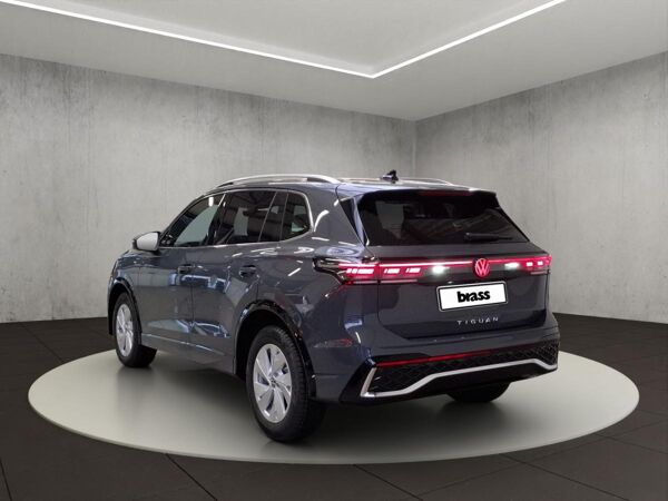 Volkswagen Tiguan R-Line 2,0 l TDI (150 PS) 7-Gang-DSG ⚡️sofort verfügbar⚡️ Winterkompletträder - Lederausstattung  - bild 3