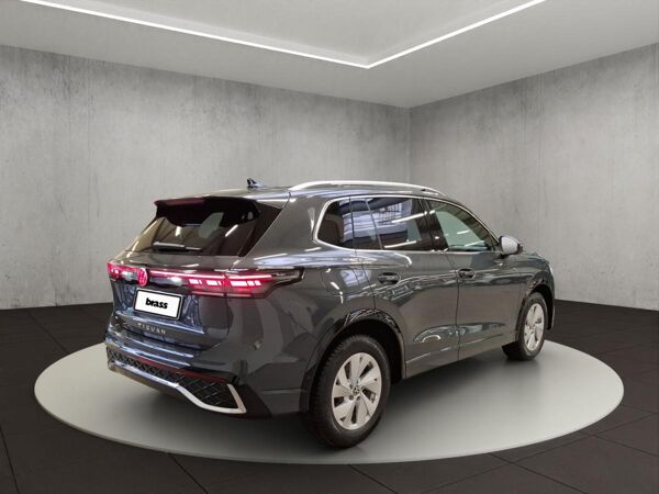 Volkswagen Tiguan R-Line 2,0 l TDI (150 PS) 7-Gang-DSG ⚡️sofort verfügbar⚡️ Winterkompletträder - Lederausstattung  - bild 5