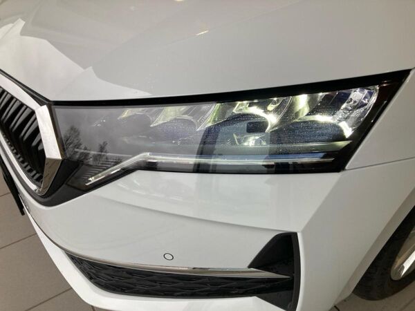 Skoda Octavia Combi Selection 1.5TSI LED.NAV.LIM.SIDEA.FRONTA.LANEA.KAM.KESSY.SMARTLINK.DAB bild 6