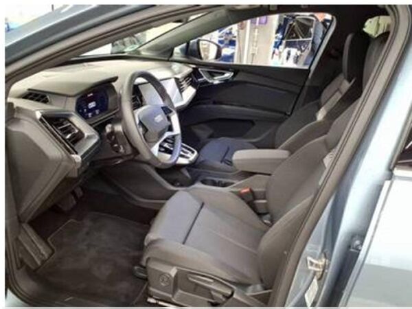 Audi Q4 e-tron 40 e-tron, elek, Heckklappe, Fernlichtassistent bild 3