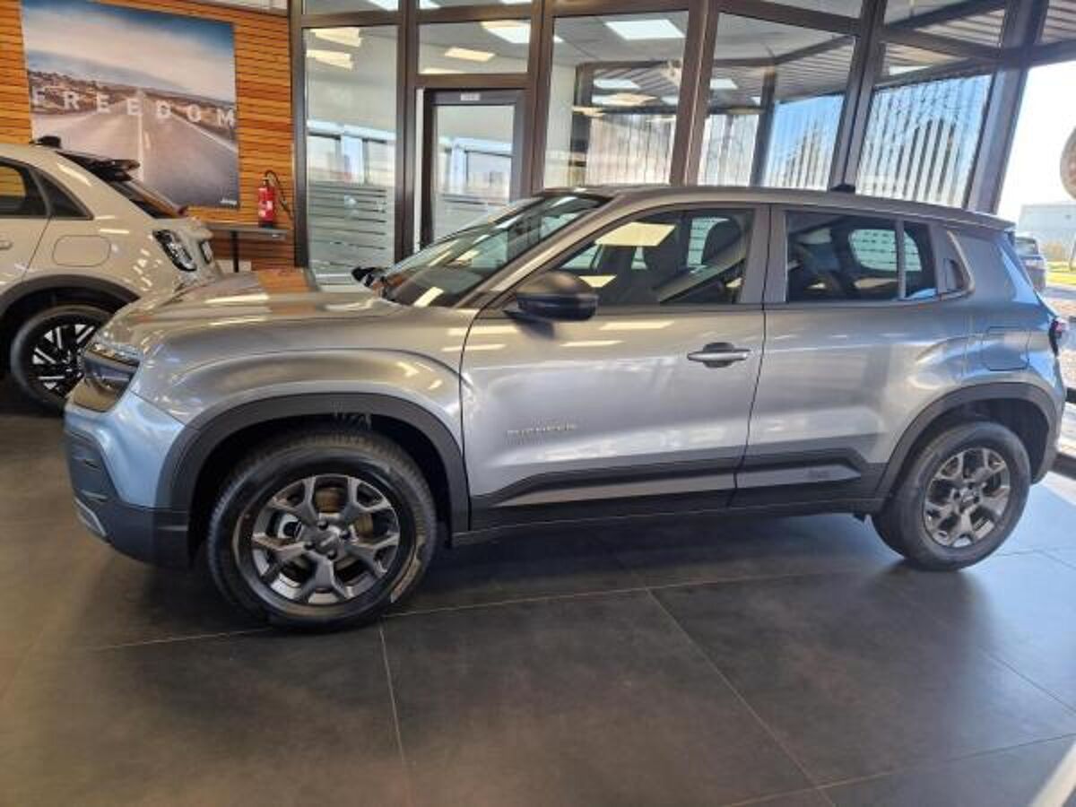 Jeep Avenger 54 kWh 115 kW Longitude bild