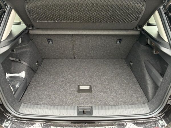 Skoda Kamiq Essence 1,0 TSI 116 PS DSG *SOFORT VERFÜGBAR* bild 4