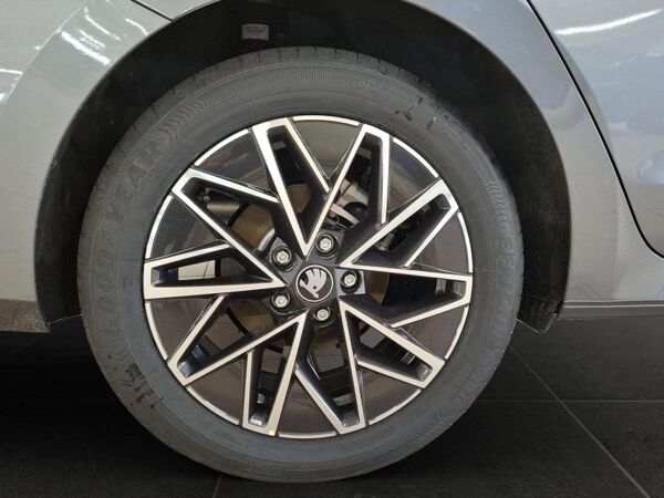 Skoda Octavia 1.5 TSI 150PS Balance AHK Winter+ Garantie+3J bild 5