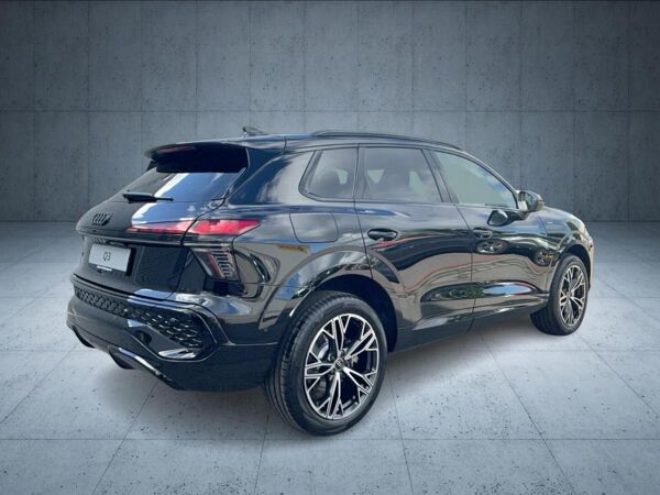 Audi Q3 SUV e-hybrid S tr. LED AHK 19 ACC FLA Keyless bild 6