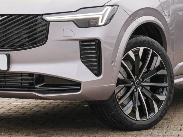 Volvo XC90 T8 Ultra Dark bild 3