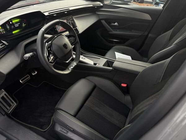Peugeot 408 GT Hybrid 145 Automatik bild 5