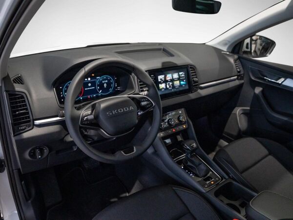 Skoda Karoq Selection 4x4 2.0 TDI DSG *AHK*Kessy*Infotain*Komfort* bild 5