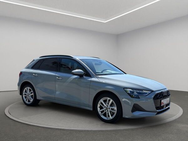 Audi A3 Sportback 40 TFSI e S-tronic AHK+NAVI+ACC+LED bild 3