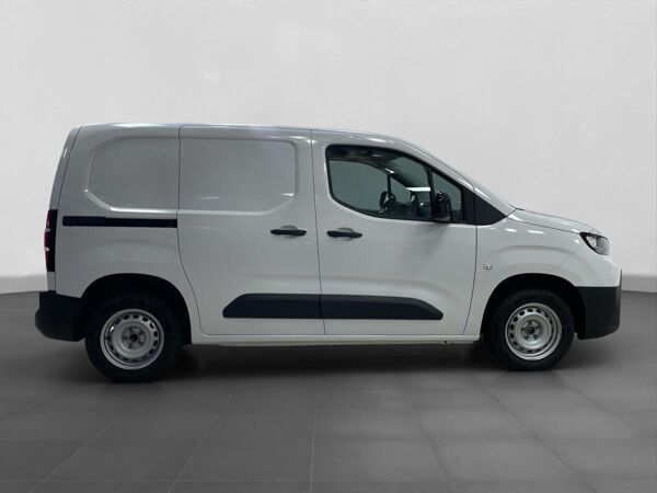 Toyota Proace City ELEKTRIKER AKTION ⚡⚡ L1 verblecht 🚧👷‍♂️ 4-türig Meister 1,5 D-4D 74 KW (102 PS) Start/Stop 6-Gang-Sc bild 5