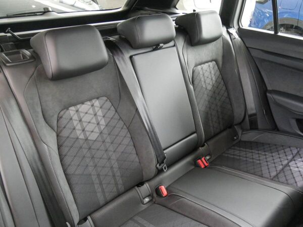 Volkswagen Golf Variant R-Line 1,5 l eTSI OPF 7-Gang-Doppelkupplungsgetriebe DSG bild 4