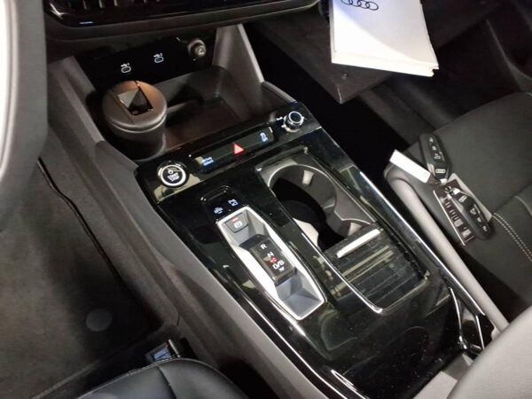Audi Q6 e-tron qu 5JGAR MATRIX 360° AHK ACC HUD bild 6