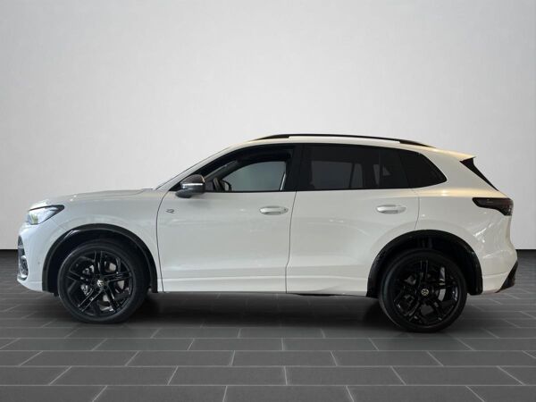 Volkswagen Tiguan R-Line 2.0 TDI 4MOTION DSG BLACKSTYL PANO bild 7