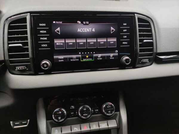 Skoda Karoq Sportline 2.0 TDI DSG 4x4 AHK NAVI ALLRAD bild 6
