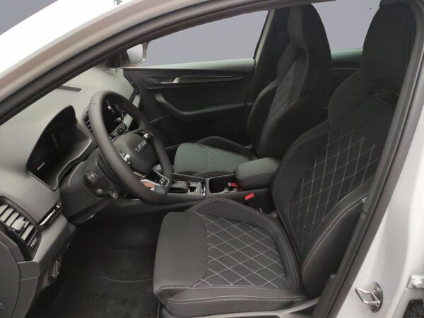 Skoda Karoq Sportline 2.0 TDI DSG 4x4 AHK NAVI ALLRAD bild 7
