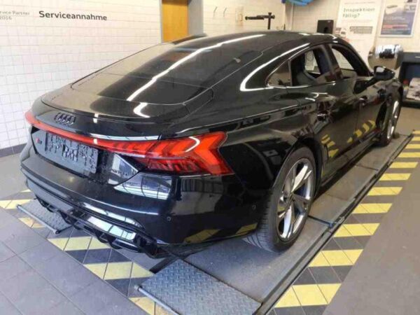 Audi RS e-tron GT +KERAMIK+OPTIK+MASSAGE+NACHT+360°+ bild 2