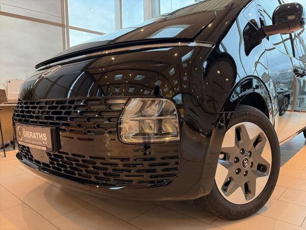Hyundai STARIA ✅ SOFORT VERFÜGBAR | ⚡ HYBRID-POWER mit 225 PS | 💎 VOLLAUSSTATTUNG PRIME + PANORAMA + PARK-PAKET | 🚐 bild 3