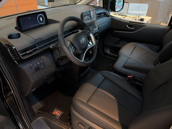 Hyundai STARIA ✅ SOFORT VERFÜGBAR | ⚡ HYBRID-POWER mit 225 PS | 💎 VOLLAUSSTATTUNG PRIME + PANORAMA + PARK-PAKET | 🚐 bild 4