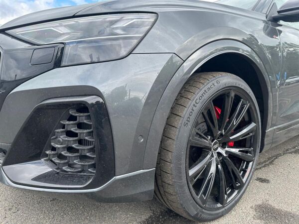 Audi Q8 SUV TFSI e qu. tiptr. S line business AHK HUD MATRIX bild 7