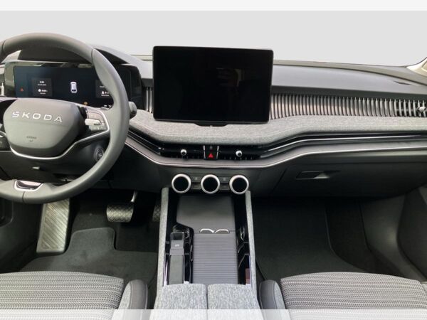 Skoda Superb Combi Selection 2,0 TDI 150 PS DSG // Sofort verfügbar!! bild 3