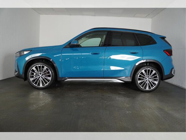 BMW X1 xDrive 23d xLine AHK,PGSD,360GRAD KAMERA,ACC,H/K SOUND,NAVI,LED-SW,el. SITZE,MASSAGESITZ bild 5