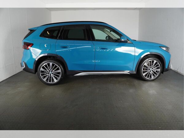 BMW X1 xDrive 23d xLine AHK,PGSD,360GRAD KAMERA,ACC,H/K SOUND,NAVI,LED-SW,el. SITZE,MASSAGESITZ bild 6