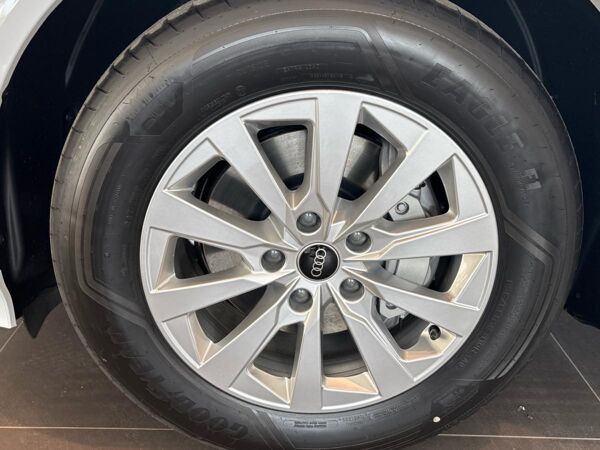 Audi Q6 e-tron performance Tech pro Paket Navi Matrix bild 7