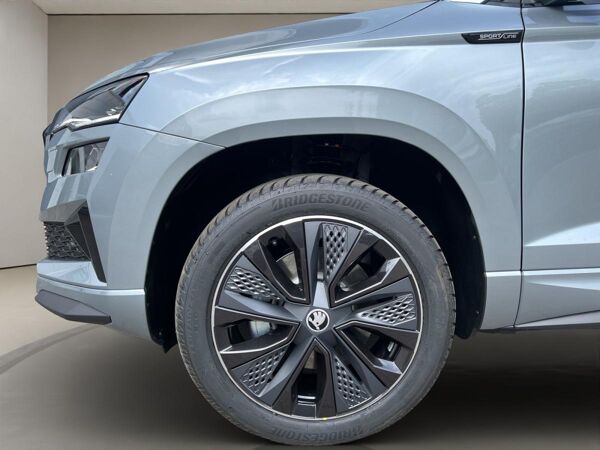 Skoda Karoq 1.5 TSI DSG Sportline SOFORT VERFÜGBAR! DCC ACC AHK AUT Kam. bild 6