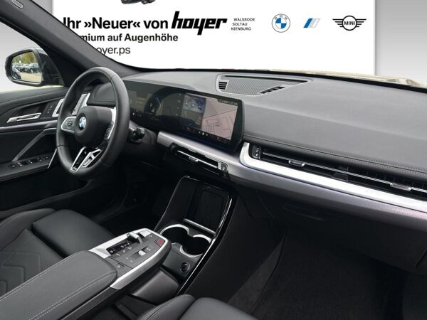 BMW X1 sDrive20i M Sportpaket HK HiFi DAB LED Shz bild 4