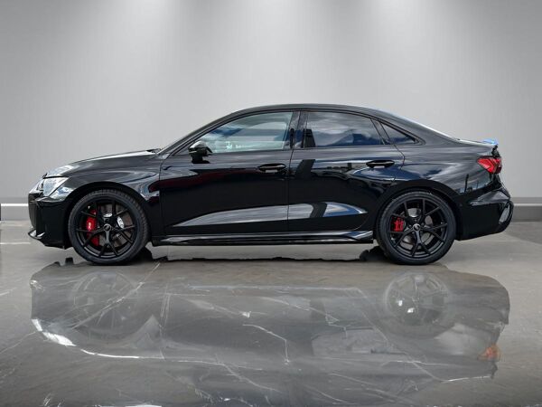 Audi RS3 Limousine 294 kW S tronic + RS SPORTABGAS + MEMORYSITZ + MATRIX + HUD + SONOS + bild 4