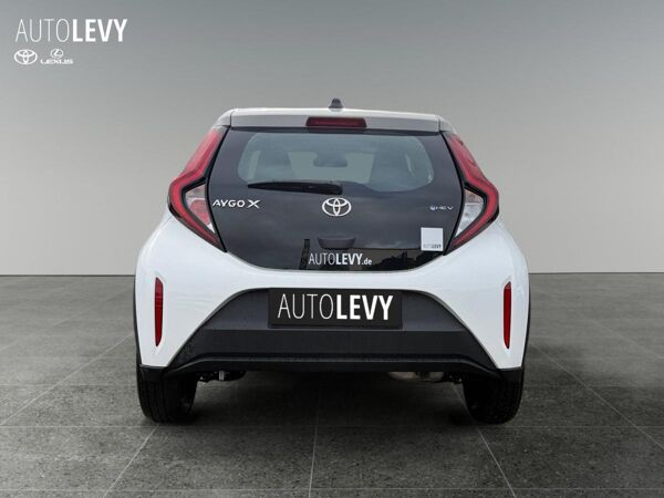 Toyota Aygo X 1.5 Hybrid Pure +Aktion Pflegedienst+ bild 5