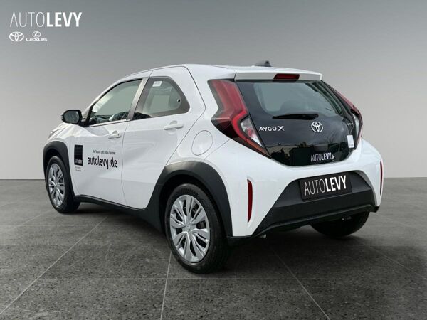 Toyota Aygo X 1.5 Hybrid Pure +Aktion Pflegedienst+ bild 4