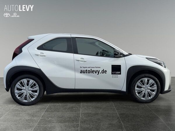 Toyota Aygo X 1.5 Hybrid Pure +Aktion Pflegedienst+ bild 7