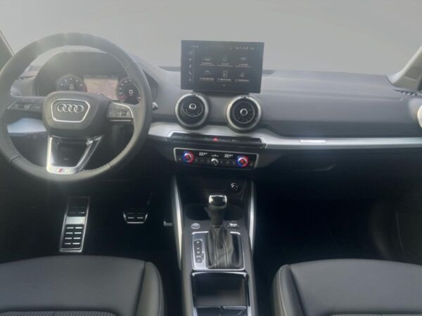 Audi Q2 S line TFSI (150 PS) tronic MMI 19'' Matrix AHK bild 5