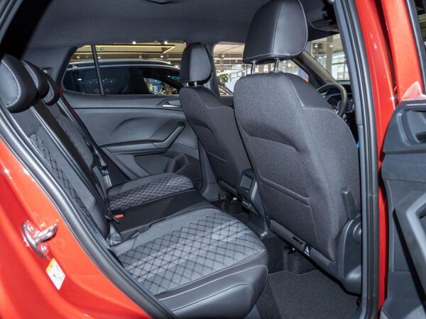 Volkswagen T-Cross R-Line 1.0 l TSI OPF 7-Gang-Doppelkupplungsgetriebe DSG bild 5