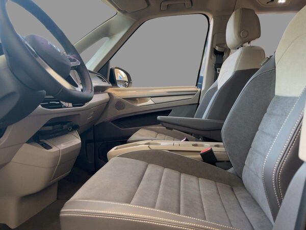 Volkswagen Multivan Sondermodell 75 Jahre Bulli bild 6