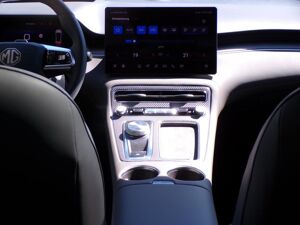 MG S6 EV Luxury AWD Nur Umgebung Cottbus bild 6