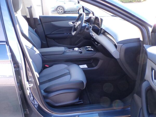 MG MG4 Premium Standard Range 64 kWh Nur Umgebung Cottbus bild 4