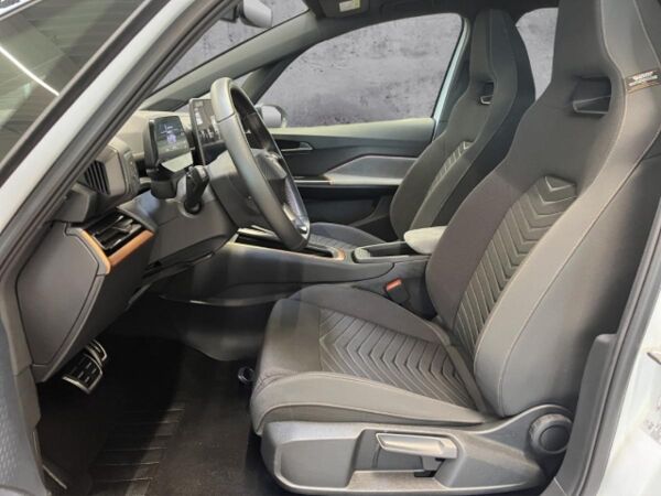 Cupra Born 77 kWh🔥!AKTION! 990€ Anzahlung🔥Heat Pump Top HUD LED Navi bild 7