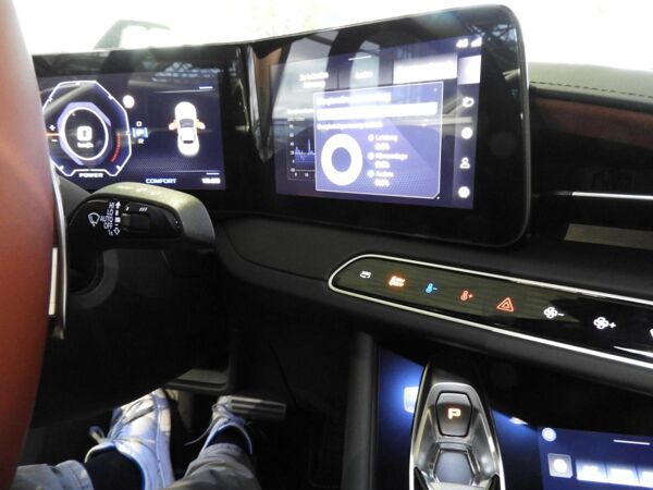 MG Cyberster 77kWh Single Motor Nur Umgebung Cottbus bild 6