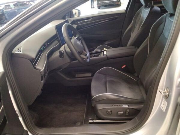 Volkswagen ID.7 Pro S 86 kWh Black Style /AHK /SMART GLAS bild 4