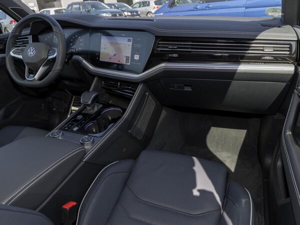 Volkswagen Touareg 3,0 TSI R-Line [DYNAUDIO Consequence][Massagesitze][AHK] *sofort verfügbar* bild 4