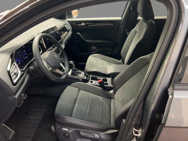 Volkswagen T-Roc 1.5 TSI R-Line DSG Rear View AHK bild 6