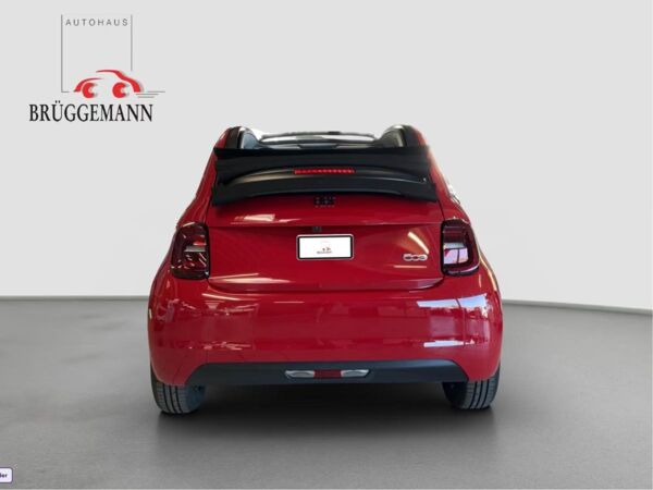 Fiat 500e CABRIOLET bild 6