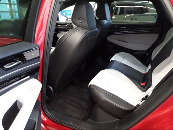 Volkswagen ID.7 Tourer Pro S - Interieur Plus und Exterieur Plus Paket + Pano / 8-fach Bereift bild 6