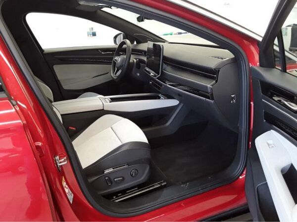 Volkswagen ID.7 Tourer Pro S - Interieur Plus und Exterieur Plus Paket + Pano / 8-fach Bereift bild 7