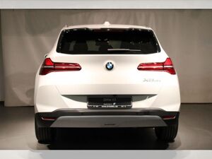 BMW X3 20d xDrive LAGERAKTION! bild 3
