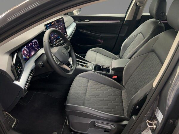 Volkswagen Golf VIII 1.5 eTSI Goal DSG AHK RearView GJR bild 6