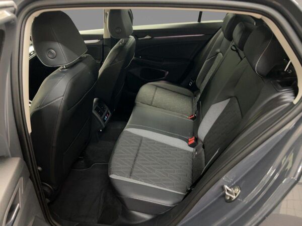Volkswagen Golf VIII 1.5 eTSI Goal DSG AHK RearView GJR bild 7