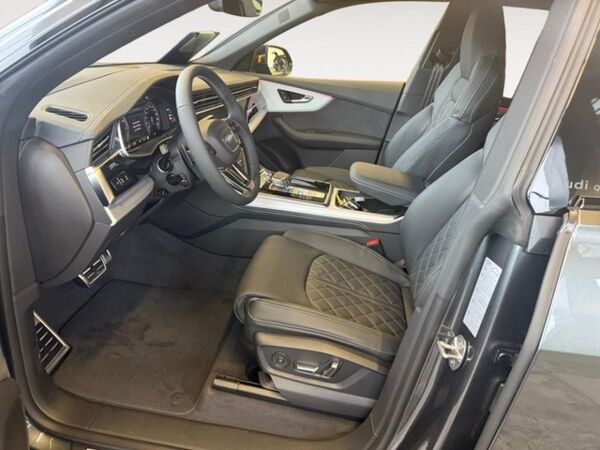 Audi Q8 SUV TFSI e quattro 360 kW tiptronic 0,5% sofort verfügbar! bild 6