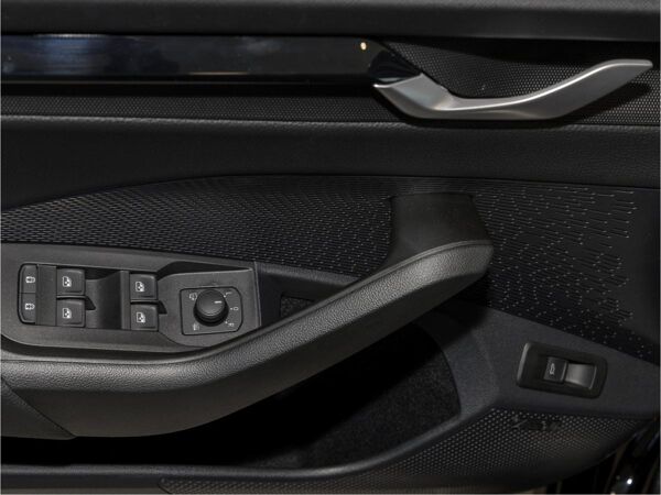 Skoda Octavia Combi Sportline Privat*ab 375€ brutto mtl** möglich-Sofort verfügbar* bild 7